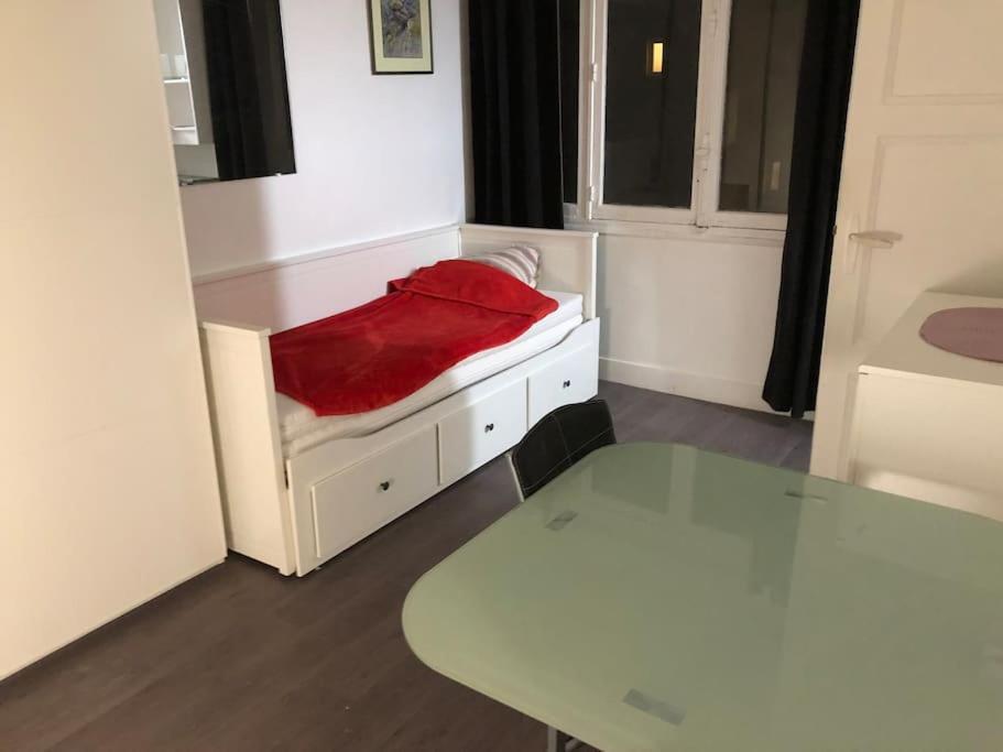 Beau Appartement,Proche De Metro Párizs Kültér fotó