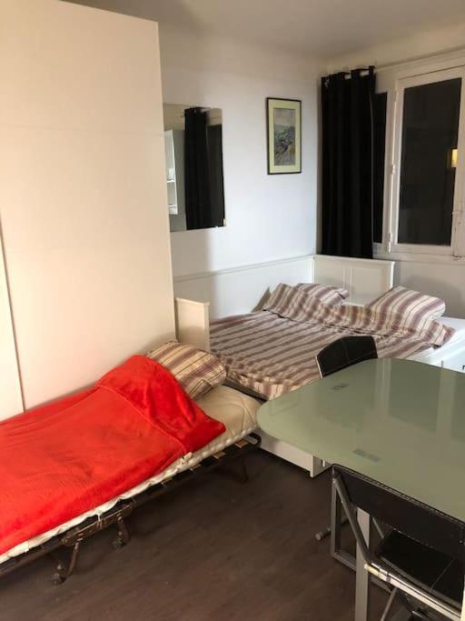 Beau Appartement,Proche De Metro Párizs Kültér fotó